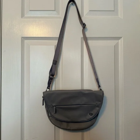 EUC/Like new Lululemon athletica Silver/Gray Crossbody Bag - Picture 8 of 14